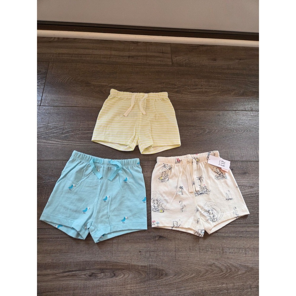 Baby gap short size 3-6‎ mos